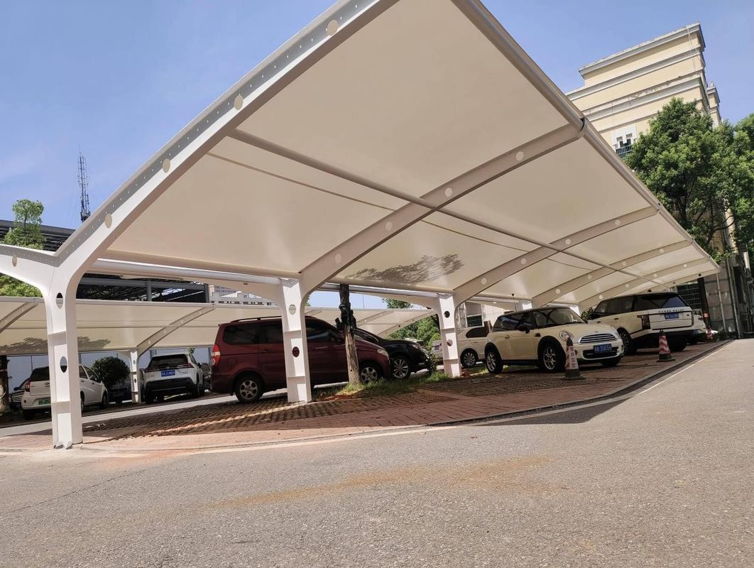 ผ้าแผ่นเยื่อ PVDF Outdoor School Carport Shade Canopy สําหรับที่จอดรถ